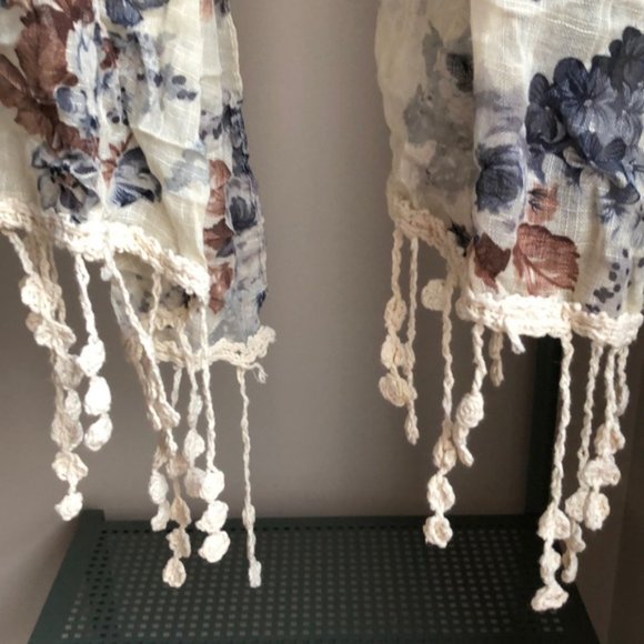 Handmade Scarf from Italy - Picture 9 of 9